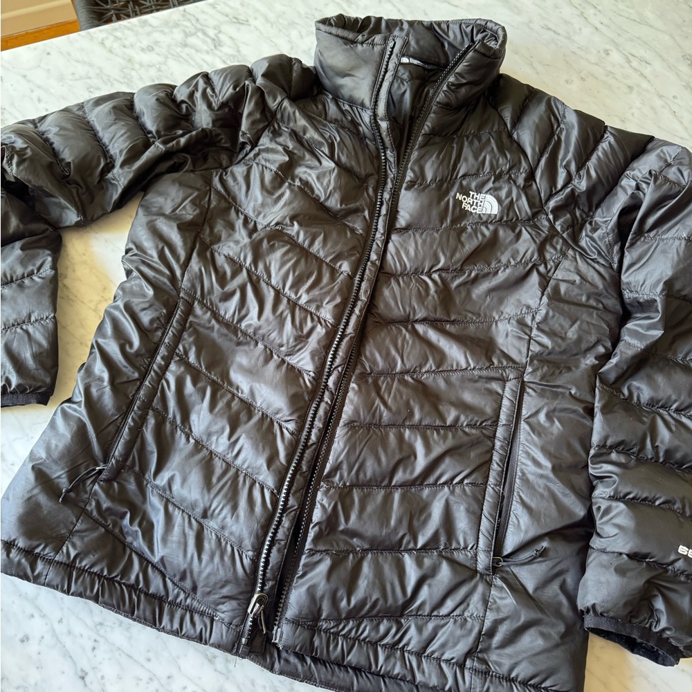 North Face Women's 550 Puffer Jacket - Picture 6 of 8